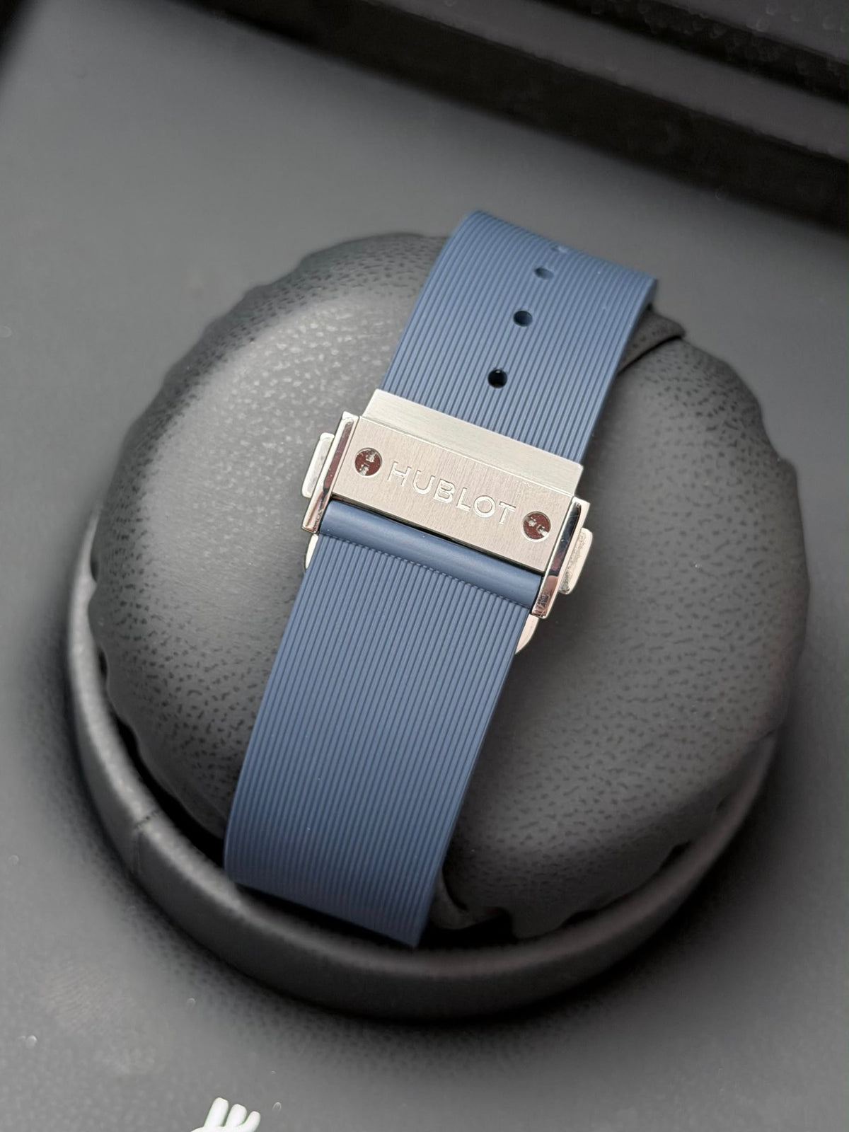 Hublot Classic Fusion Titanium Blue 42mm
